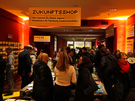 Beim "Zukunftscamp Hamburg 2030" soll eine Vision der Bürger Hamburgs für ihre Stadt entstehen. Beim "Zukunftscamp Hamburg 2030" soll eine Vision der Bürger Hamburgs für ihre Stadt entstehen.