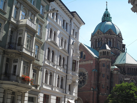 Sanierte Altbauten im Münchner Stadtteil Lehel. Im ehemaligen Arbeiterviertel explodieren die Preise.