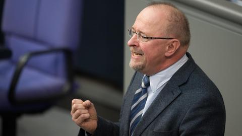 Axel Schäfer (SPD) spricht am 26.03.2015 während einer Bundestagssitzung im Reichstag in Berlin