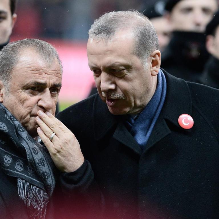 Präsident Erdogan mit Nationaltrainer Fatih Terim
