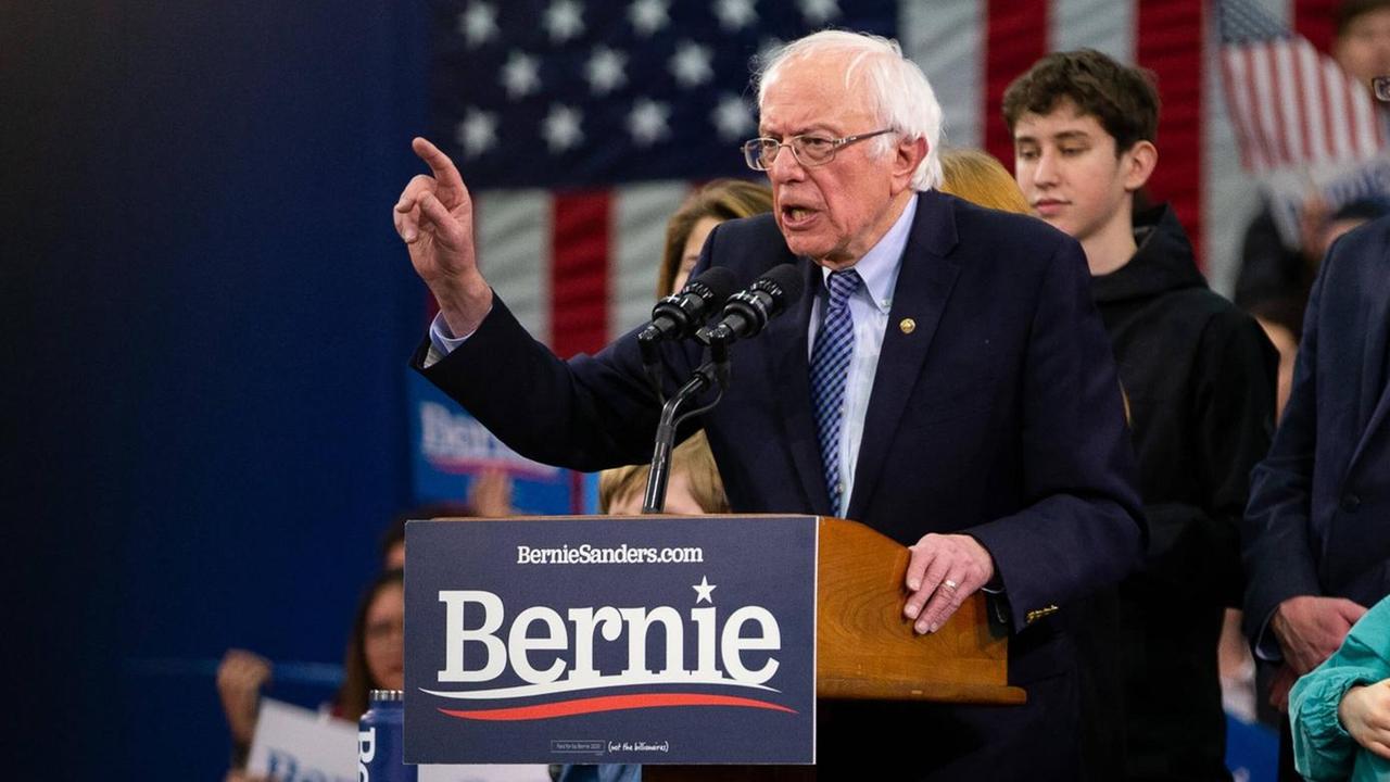 Bernie Sanders hält eine Rede an der Universität in in Manchester, New Hampshire.