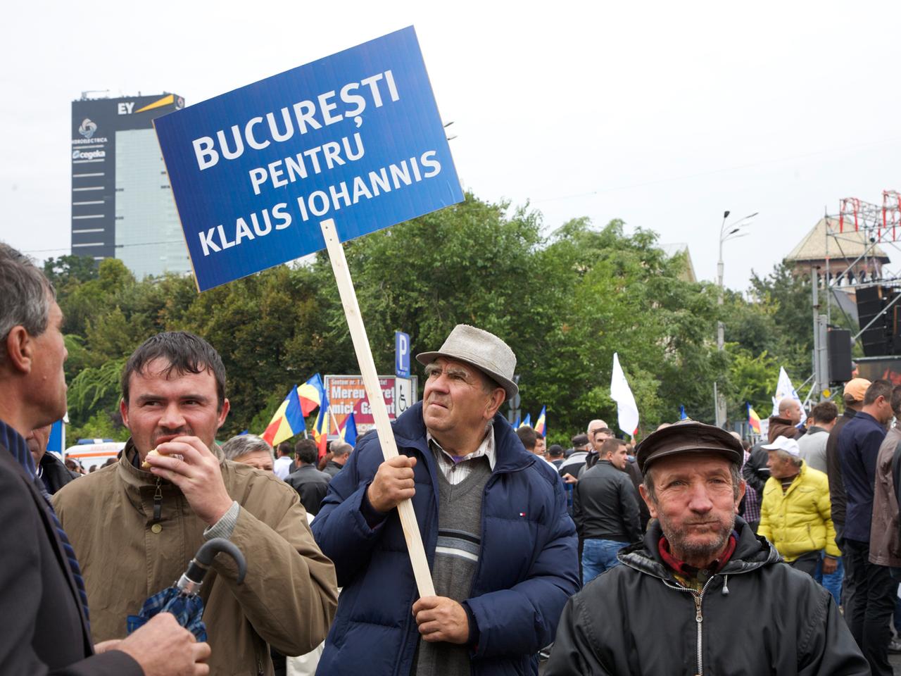 Wahlkampfveranstaltung für den liberalen Kandidaten Klaus Iohannis: "Bukarest wählt Iohannis"