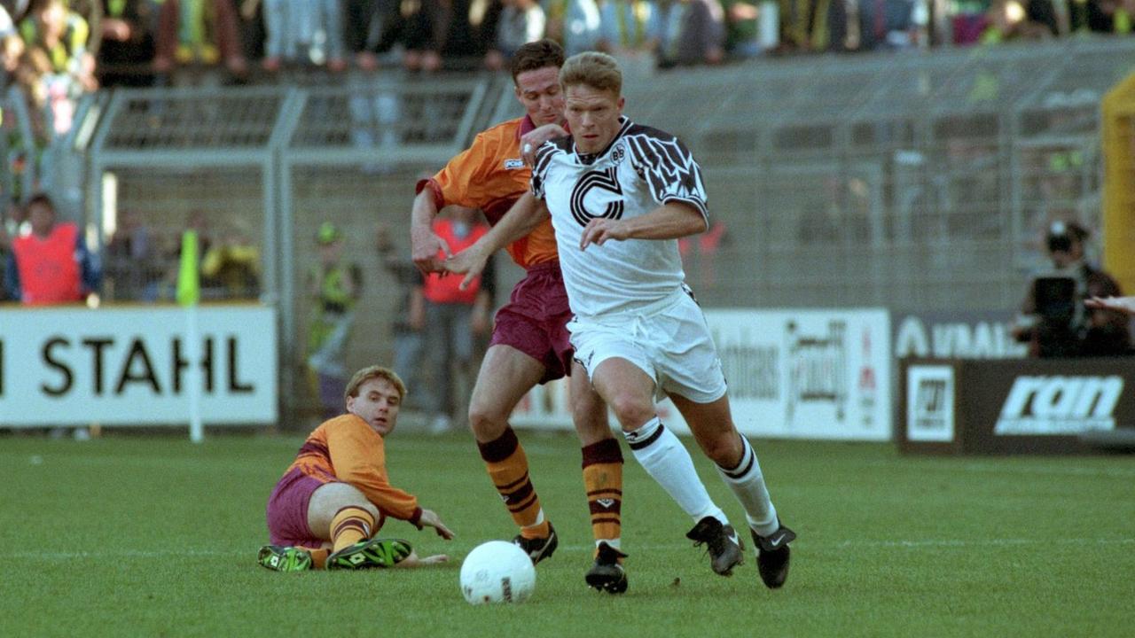 Knut Reinhardt als Spieler von Borussia Dortmund im UEFA-Cup 1994.