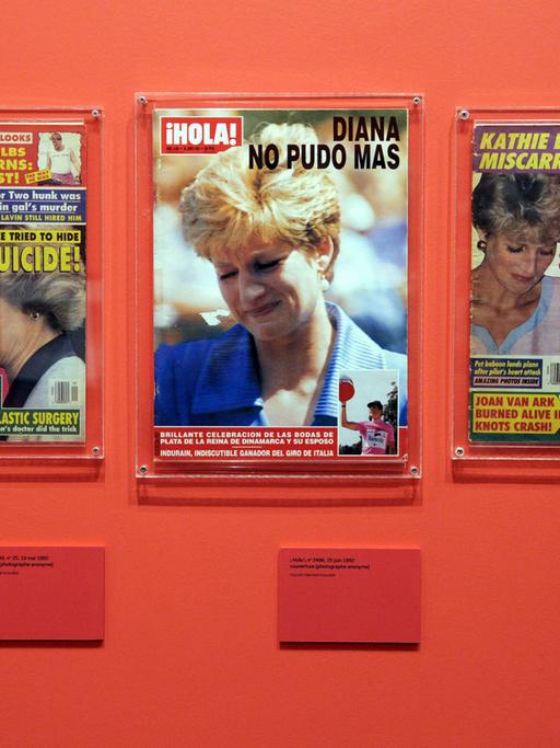Ein Blick in die Ausstellung "Paparazzi! Fotografen, Stars und Künstler" im Centre Pompidou-Metz