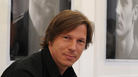 Der Musikvideoregisseur und Rockfotograf Olaf Heine