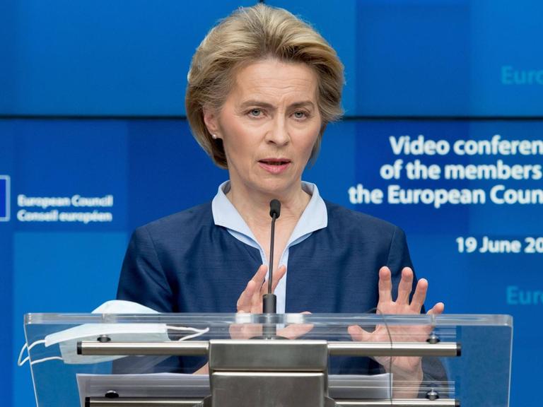 200620 -- BRUSSELS, June 20, 2020 Xinhua -- European Commission President Ursula von der Leyen speaks at a press conference following a video conference of European leaders at the EU headquarters in Brussels, Belgium, June 19, 2020. European leaders met at a video conference on Friday, discussing an ambitious fund to help the European economies recover from the COVID-19 pandemic. But no consensus was reached. The heads of state and government of the European Union s member states hopefully will meet again physically in July to address their differences, President of the European Council Charles Michel told media following the video conference. European Union/Handout via Xinhua BELGIUM-BRUSSELS-EU-COVID-19-VIDEO CONFERENCE PUBLICATIONxNOTxINxCHN