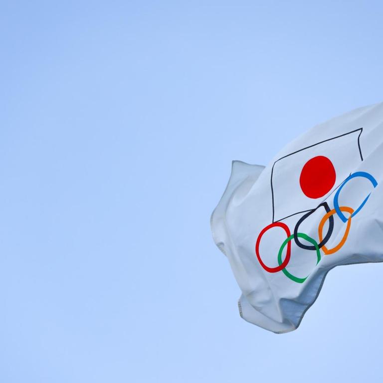 Olympische Flagge in Japan