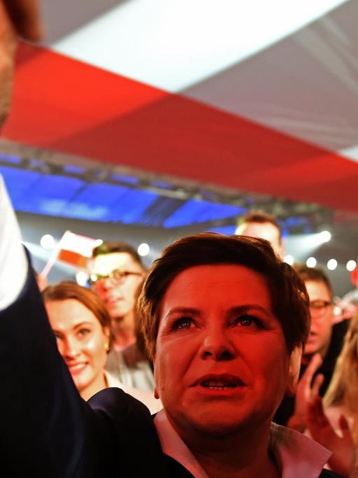 Beata Szydlo, Spitzenkandidatin von "Recht und Gerechtigkeit" (PiS) auf einer Wahlveranstaltung