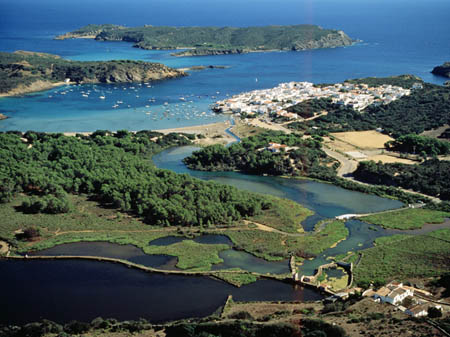 Der Naturpark S'Albufera d'Es Grau im Nordosten von Menorca Der Naturpark S'Albufera d'Es Grau im Nordosten von Menorca