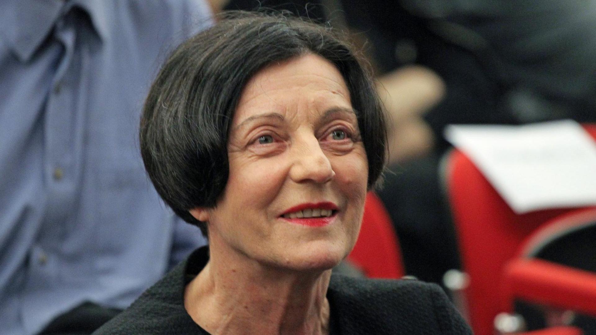 Die Schriftstellerin Herta Müller Die Schriftstellerin Herta Müller