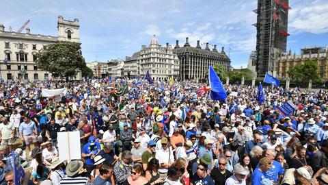 Demonstranten bei einem Protest gegen den Brexit und für eine neues Referendum über den Ausstieg Großbritanniens aus der EU in London