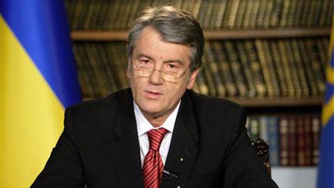 Präsident Juschtschenko droht mit Visapflicht für Europäer, falls die EU ihre Visavorschriften für die Ukrainer nicht lockere. 