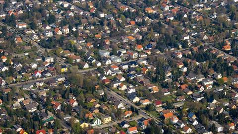 Das Luftbild zeigt einen Berliner Speckgürtel.