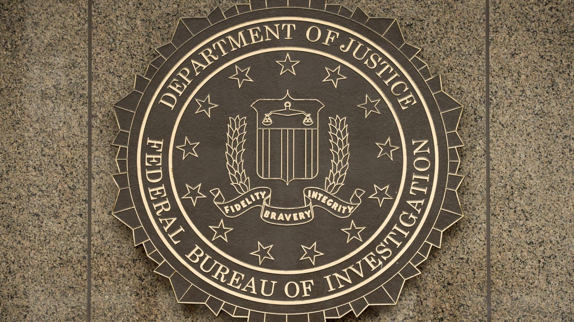 Das Logo zeigt den Schriftzug "Federal Bureau of Investigation"