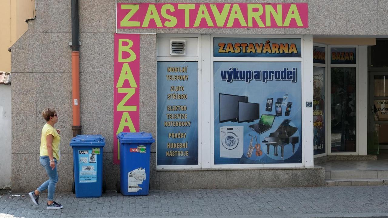 Ein Pfandleihhaus in Tschechien - viele Bürger dort sind hoch verschuldet