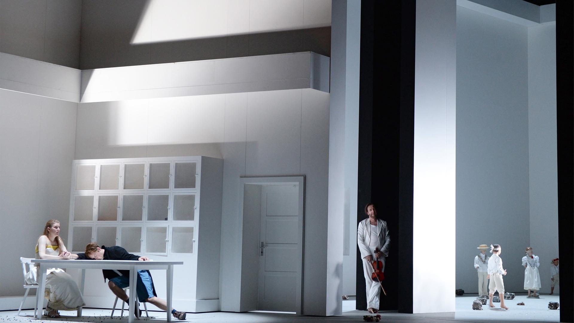 Romeo und Julia auf dem Dorfe an der Oper Frankfurt. Romeo und Julia auf dem Dorfe an der Oper Frankfurt.