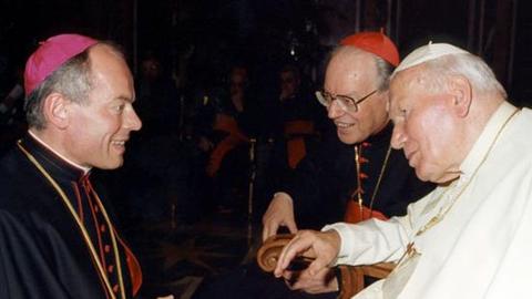 Augsburgs Weihbischof Anton Losinger beim Papstbesuch