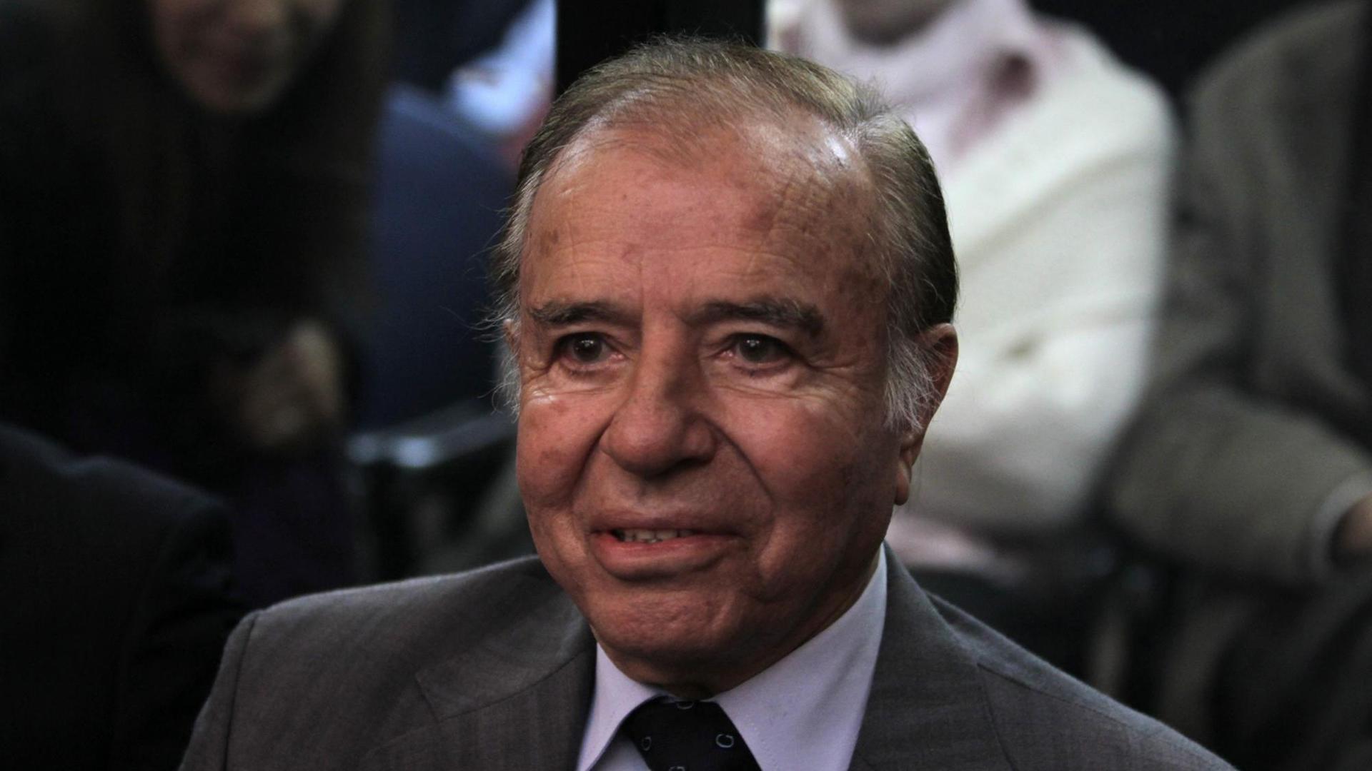 Der ehemalige argentinische Präsident Carlos Menem bei einer Gerichtsverhandlung 2011.