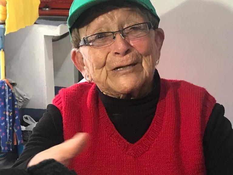 "Ich sterbe auf jeden Fall auf einem Fußballplatz", sagt Maria Angelica Ramos - mit 93 Jahren älteste Fußballtrainerin der Welt.