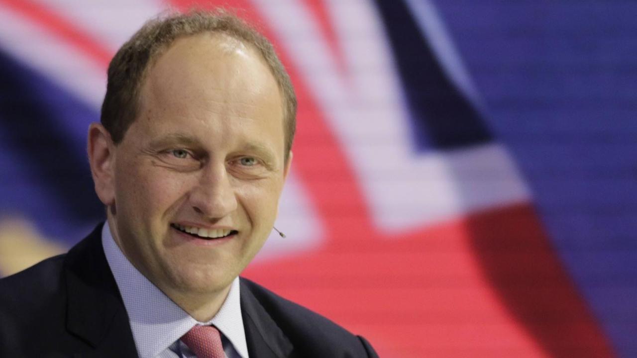 Porträt des FDP-Politikers Alexander Graf Lambsdorff.