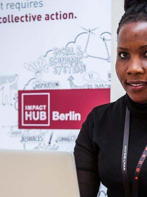 Die Sexualerzieherin und Entwicklerin Ruth Namembezi aus Uganda.