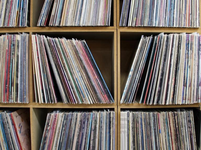 Schallplatten (LPs) in Plattenladen in Seoul