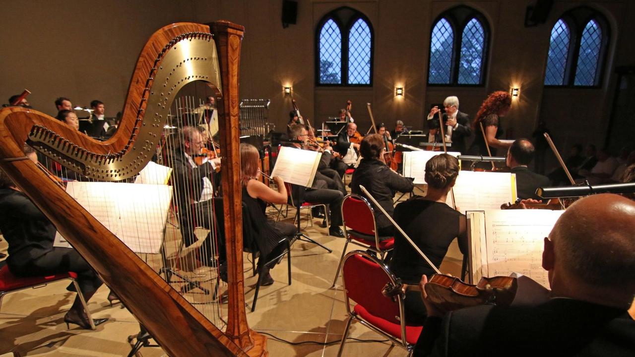 Mit einer "Spanischen Nacht" werden am 29.07.2016 in Wernigerode (Sachsen-Anhalt) die 21. Wernigeröder Schlossfestspiele eröffnet, es spielt das Philharmonische Kammerorchester Wernigerode.