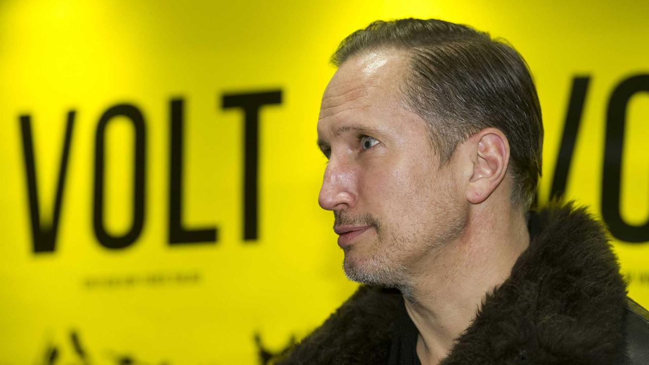 Der Schauspieler Benno Fürmann spielt eine der Hauptrollen im Film "Volt". Hier sieht man ihn bei der Filmpremiere am 26.01.2017 im Metropol Kino in Düsseldorf.
