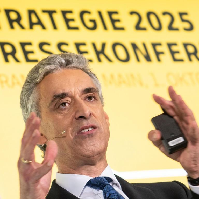 Frank Appel, Vorstandsvorsitzender der Deutschen Post AG, stellt bei einer Pressekonferenz am 1.10.2019 die Strategie bis zum Jahr 2025 der Deutschen Post vor.
