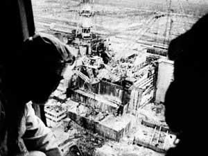 Igor Kostin fotografierte den völlig zerstörten Reaktor 2 des Atomkraftwerks Tschernobyl aus einem Helikopter heraus wenige Stunden nach der Explosion.