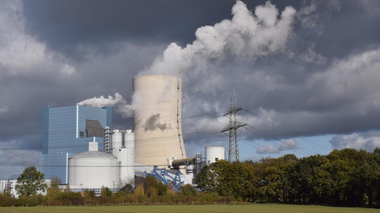 Aufnahme des Kohlekraftwerks Datteln 4 im Probebetrieb  vom 27.10.2017 . 