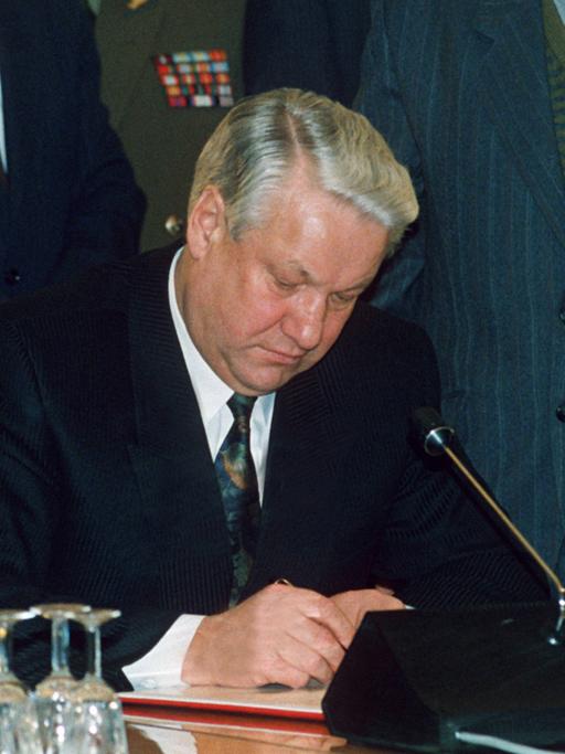 Boris Jelzin - hier bei der Unterzeichnung des Gründungsabkommens der GUS am 21.12.1991.