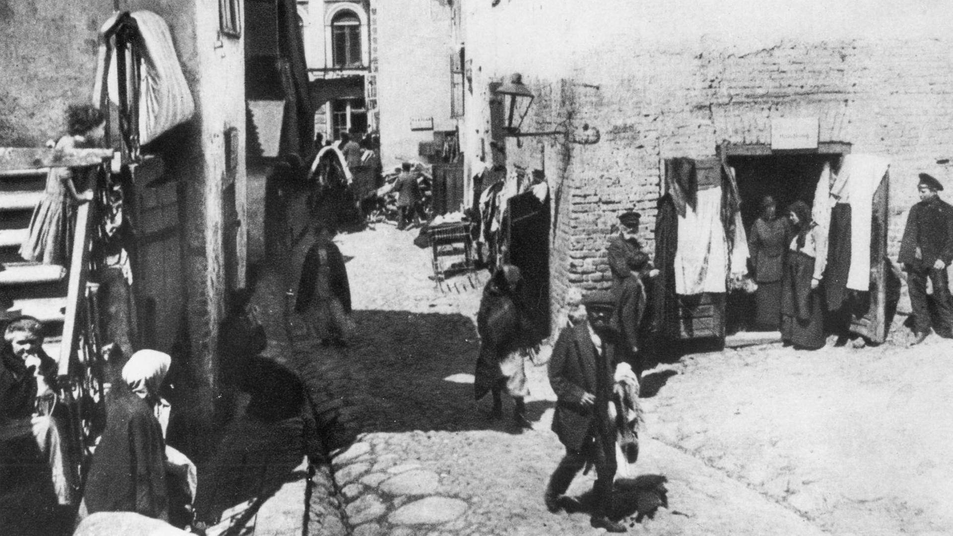Straßenszene im jüdischen Ghetto Wilna