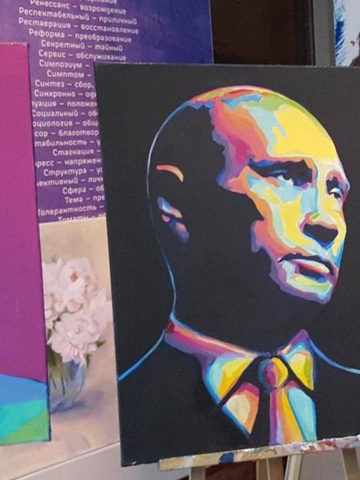 Drei Putin-Bilder in Popart.