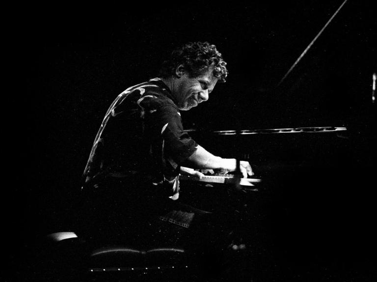 Chick Corea spielt im Ronnie Scott's Jazzclub in London (England)