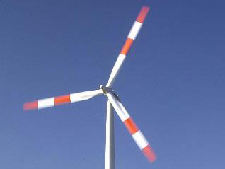 Eine Windkraftanlage in der Nähe von Bützow, Mecklenburg-Vorpommern, 13.2.2003 Eine Windkraftanlage in der Nähe von Bützow, Mecklenburg-Vorpommern, 13.2.2003