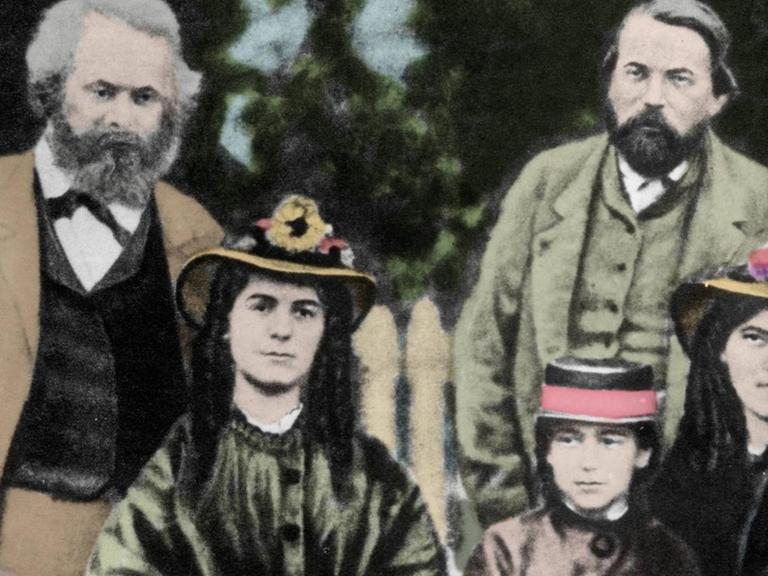 Friedrich Engels und Karl Marx mit Jenny, Laura et Eleanor in einer nachkolorierten, bearbeiteten Form.