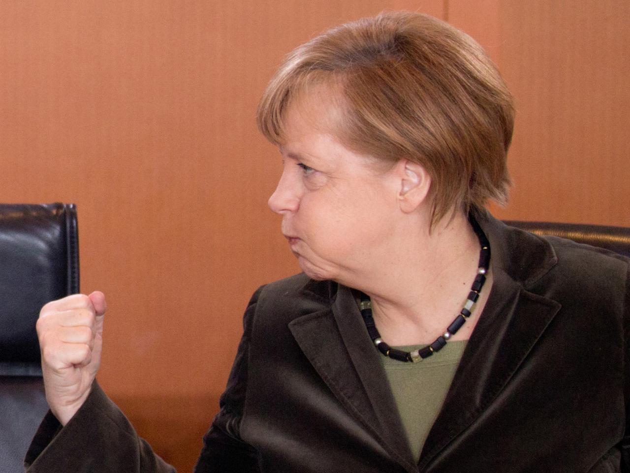 Angela Merkel bei der Sitzung des Bundeskabinetts.