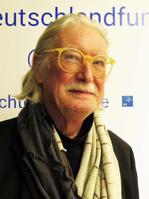 Der Karikaturist und Zeichner Wilhelm Schlote.