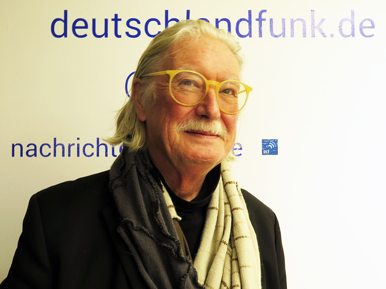 Der Karikaturist und Zeichner Wilhelm Schlote.