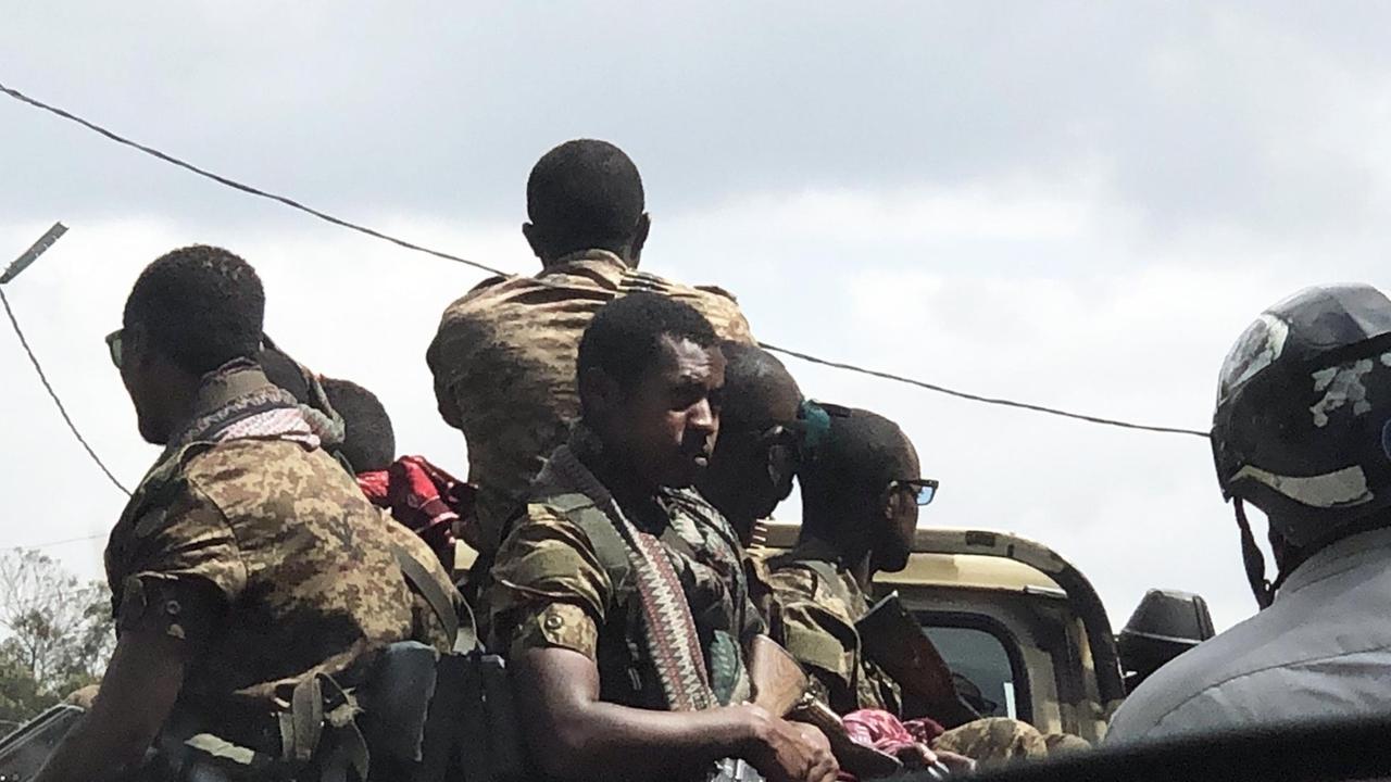 Äthiopiens Armee patrouilliert in der Hauptstadt Addis Abeba, aufgenommen am 26. November 2020.
