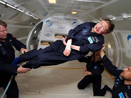 Der britische Physiker Stephen Hawking bei seinem Parabelflug