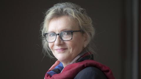 Die Schrifstellerin Elizabeth Strout in einer Porträtaufnahme