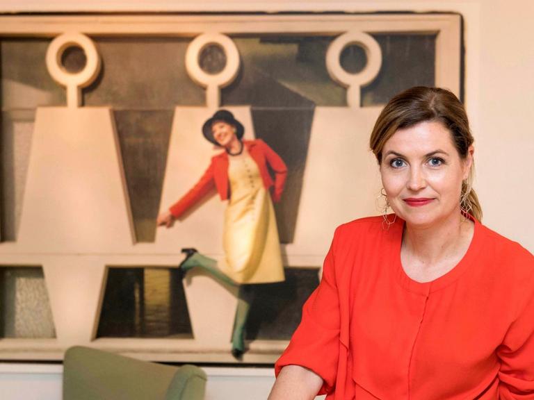 Ein Porträt von Nicola Bramkamp, künstlerische Leiterin von SAVETHEWORLD,