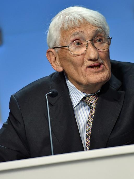 Jürgen Habermas, deutscher Philosoph, spricht am 4.7.2018 im ZDF-Hauptstadtstudio in Berlin. Habermas erhielt den deutsch-französischen Medienpreis.
