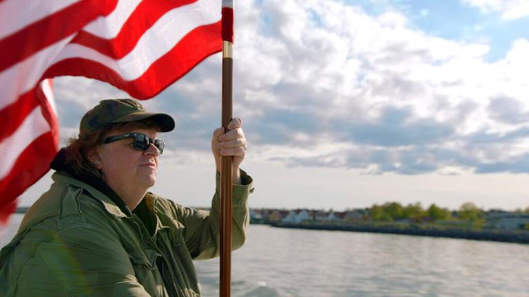 Der US-amerikanische Filmregisseur Michael Moore in einer Szene des Kinofilms "Where to Invade Next" (undatierte Filmszene).