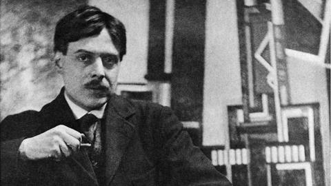Der britische Autor und Künstler Wyndham Lewis fotografiert von Alvin Langdon Coburn in London, 1916