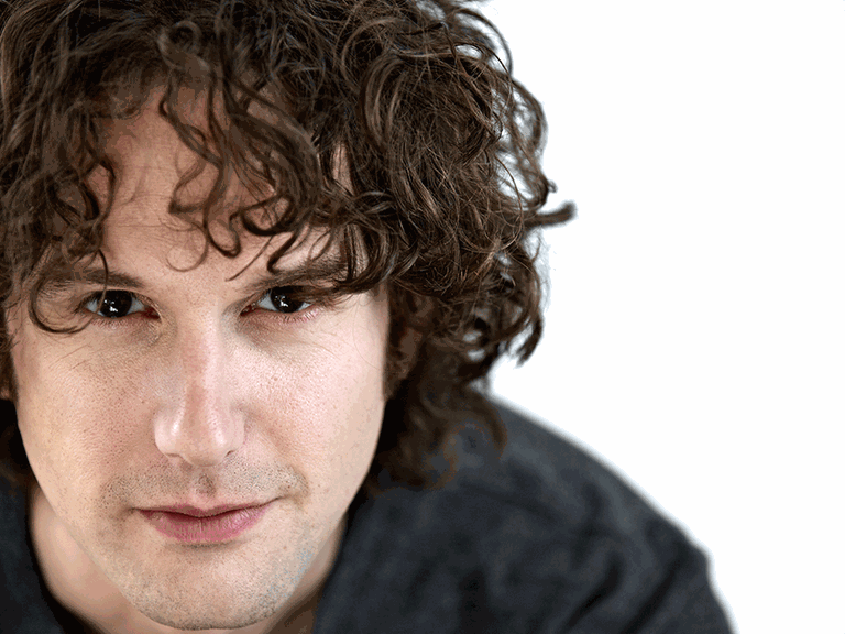 Der Dirigent Nicholas Collon