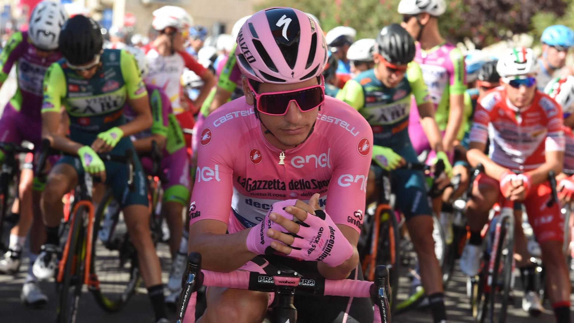Portugals Radprofi Joao Almeida am 10.10.2020 beim Giro d'Italia.