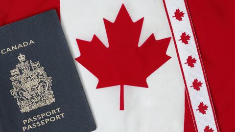 Kanada, Pass, Ausweis, Flagge, Fahne, Migration, Einwanderung, Immigranten, Zuwanderung, Einwanderungsgesetz